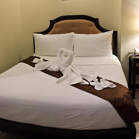 Peridot Suites Davao City Kültér fotó