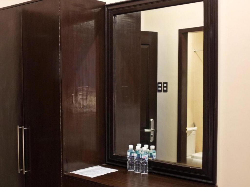 Peridot Suites Davao City Kültér fotó