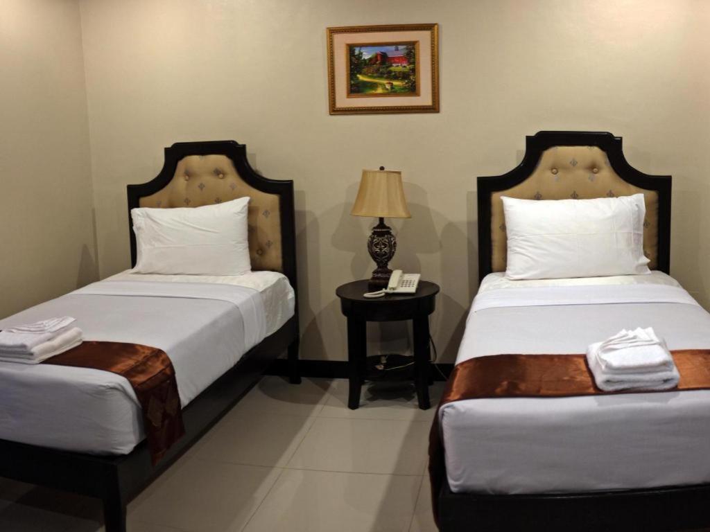 Peridot Suites Davao City Kültér fotó