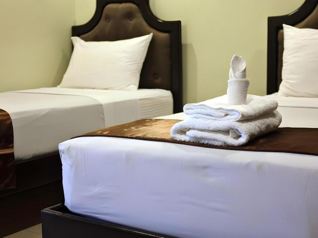 Peridot Suites Davao City Kültér fotó