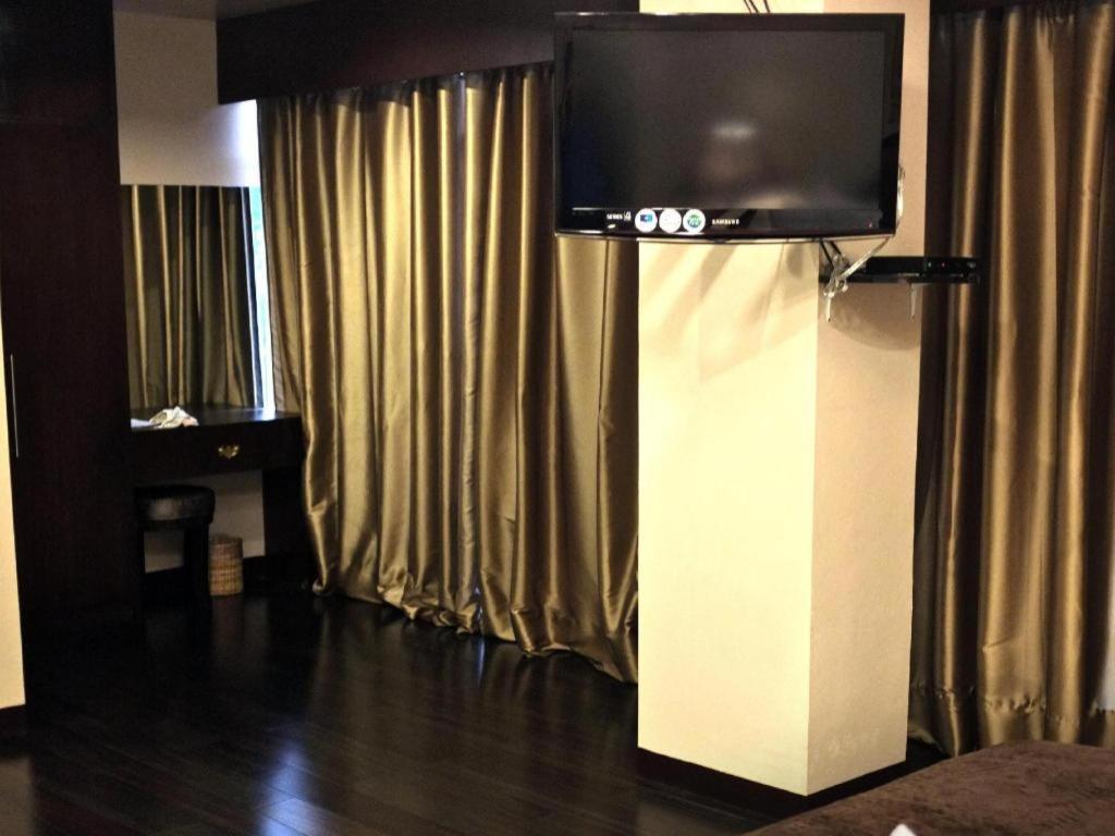Peridot Suites Davao City Kültér fotó