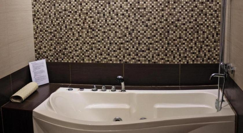 Peridot Suites Davao City Kültér fotó
