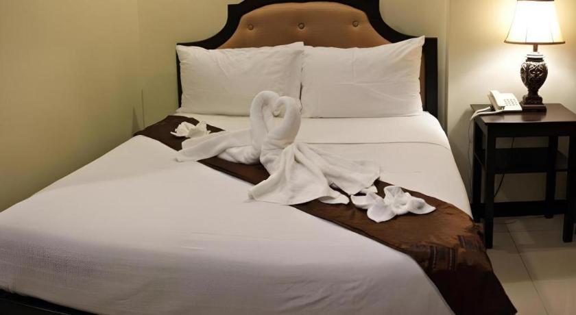 Peridot Suites Davao City Kültér fotó