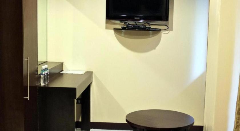 Peridot Suites Davao City Kültér fotó