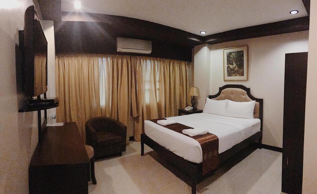 Peridot Suites Davao City Kültér fotó